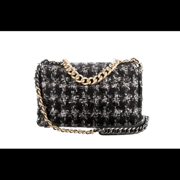 CHANEL - TWEED 19 FLAP BAG - smallest size - Picture 3 of 11